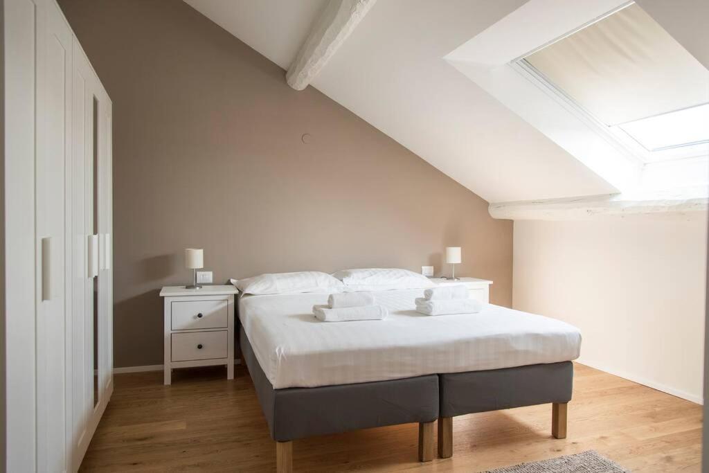 Breathtaking Castle View Youhosty - Quintino Sella Milan Bagian luar foto